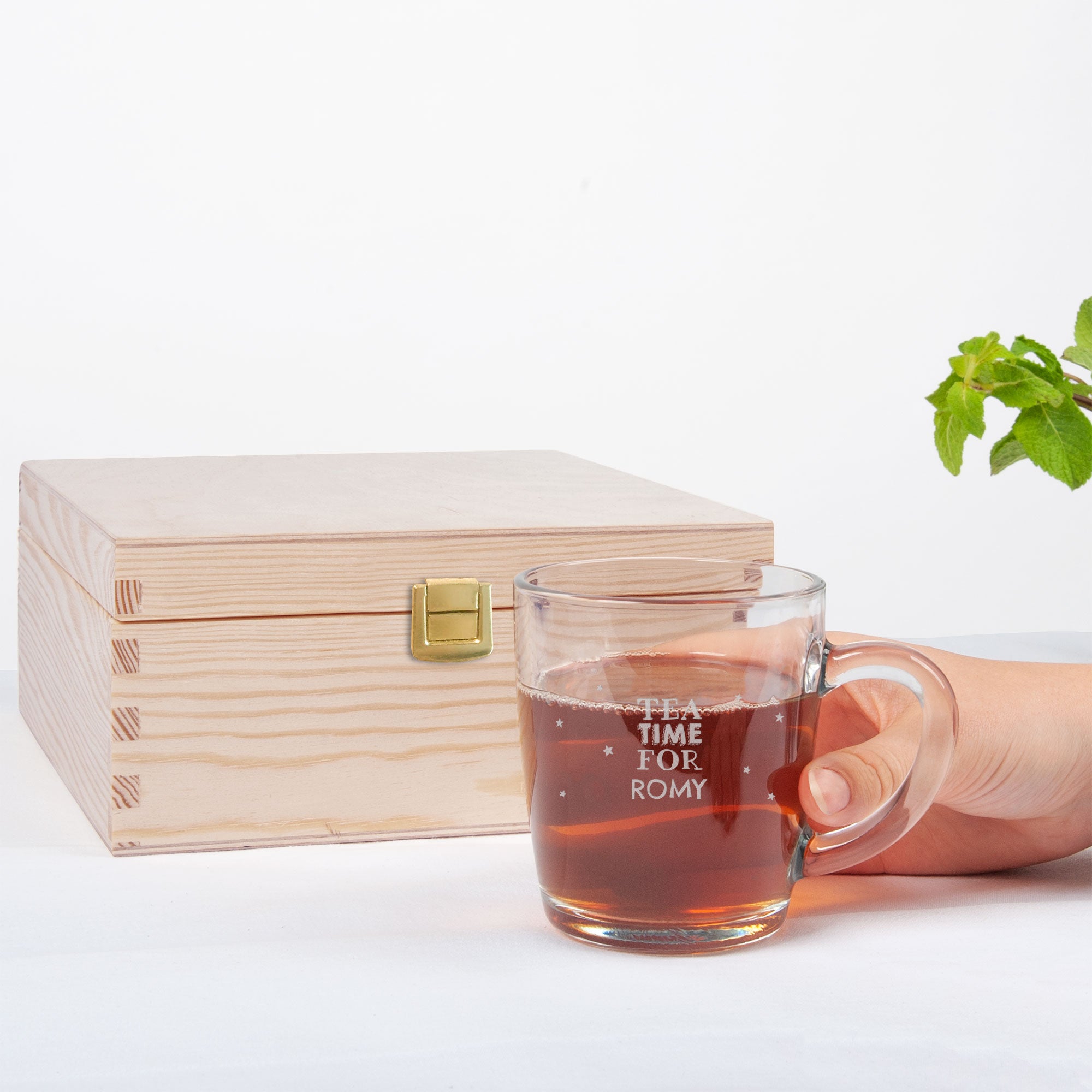 Personalised tea gift - Wooden tea box - Engraved tea glass