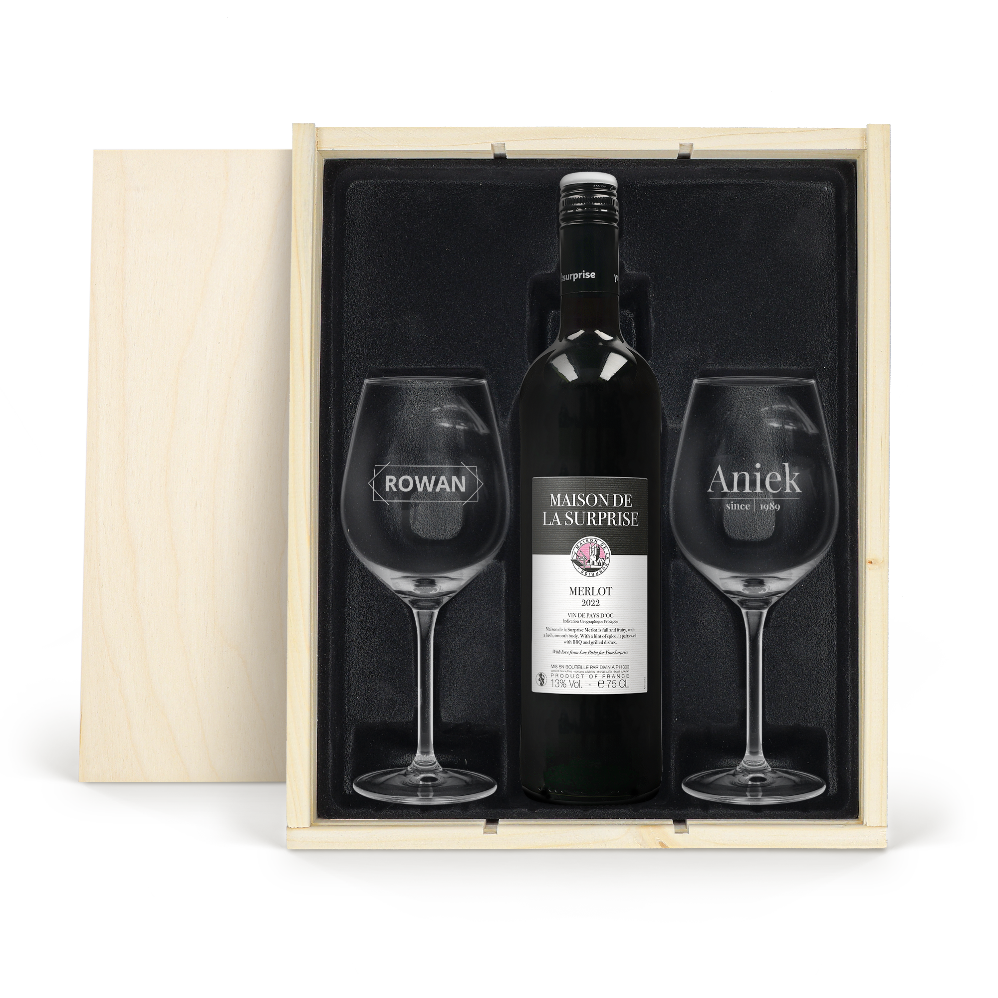 Wijnpakket met glas - Maison de la Surprise Merlot (Gegraveerde glazen)