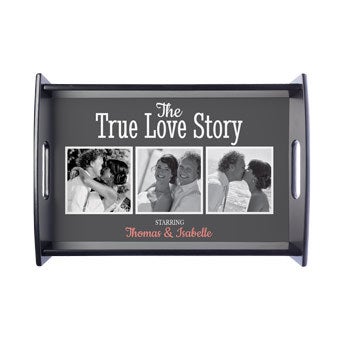 A tálca kis fekete kiszolgálása