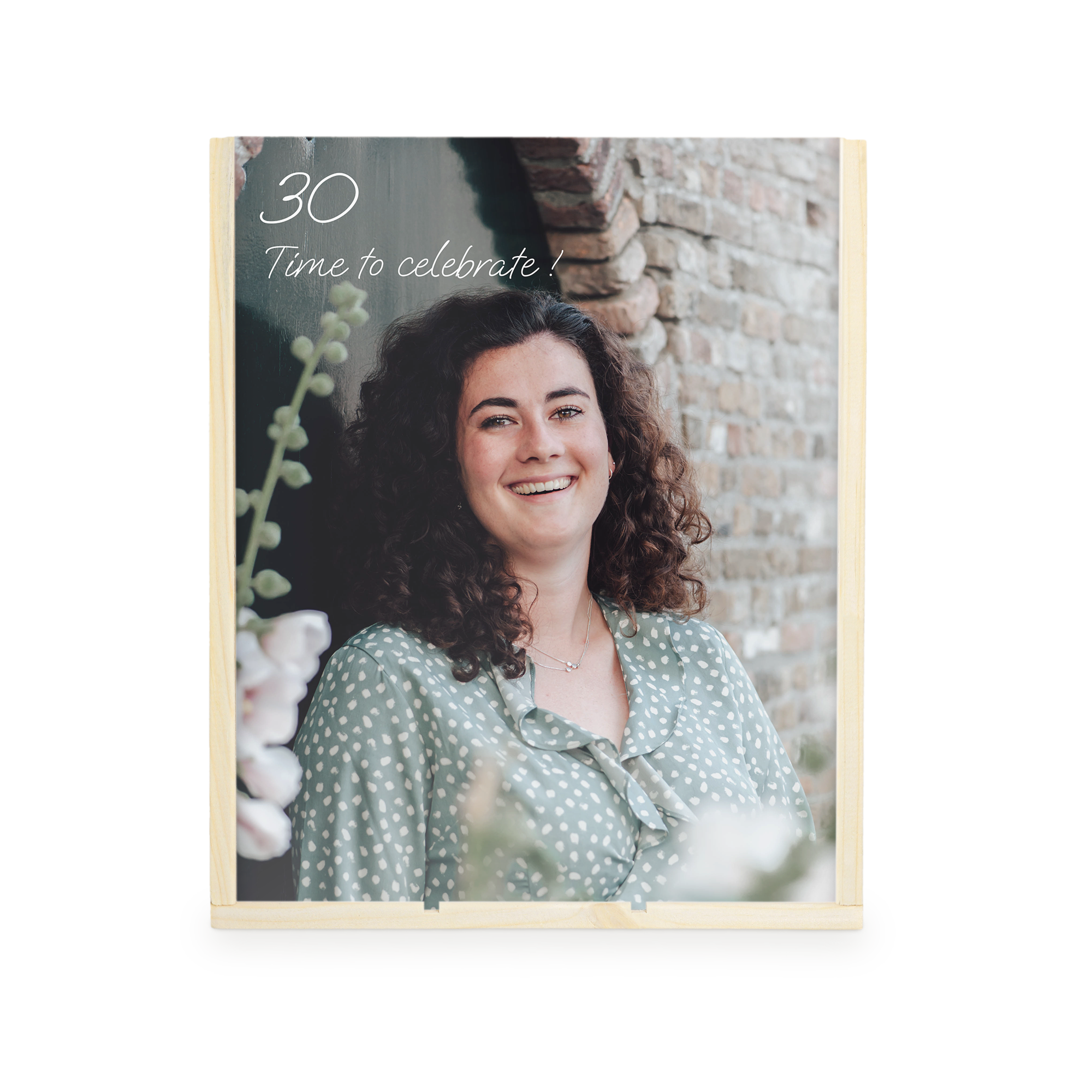 Viinikotelo kaiverruksella tai painatuksella