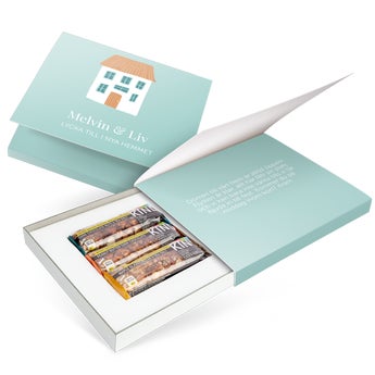 Personlig presentask med BE-KIND-nötkaka