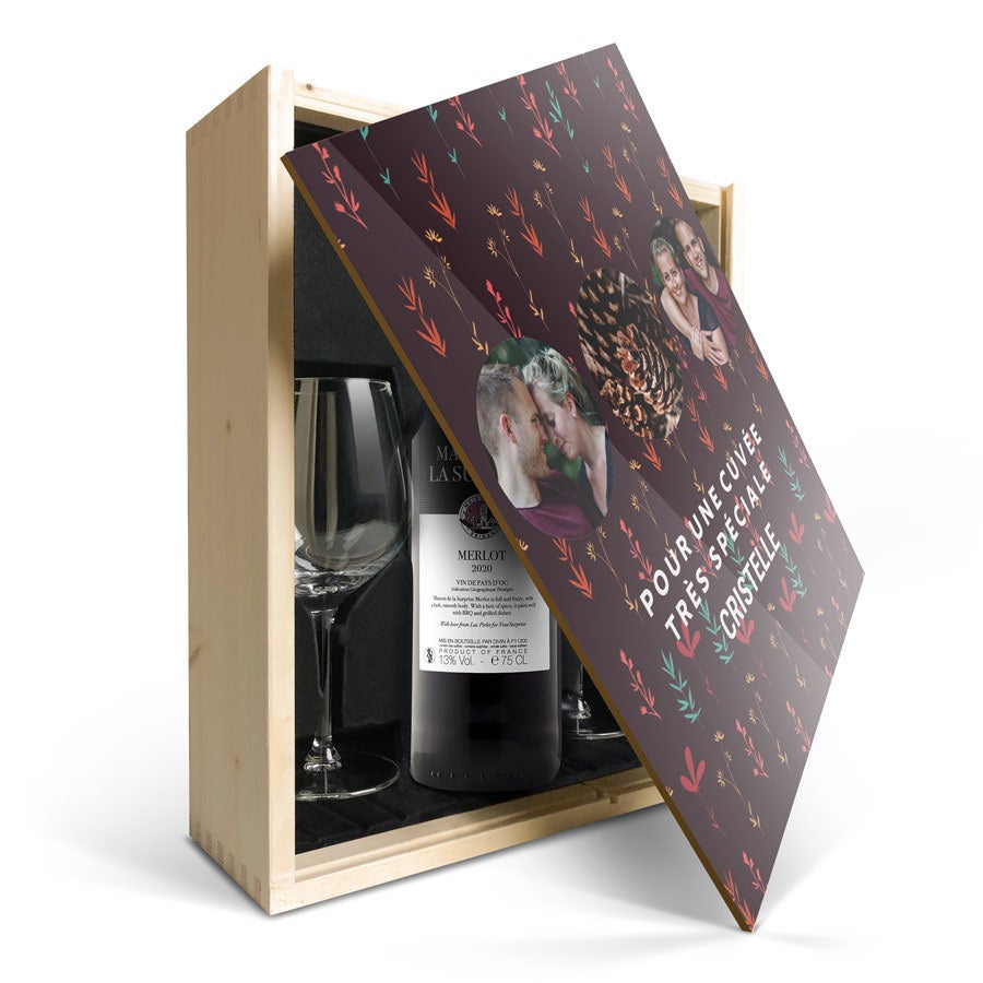Coffret imprimé Maison de la Surprise Merlot + 2 verres