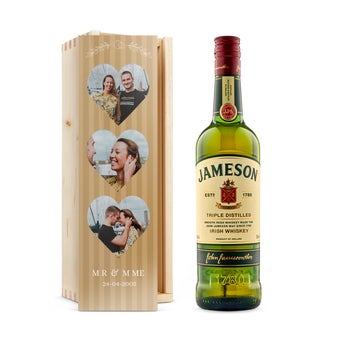 Jameson whisky i personlig träväska