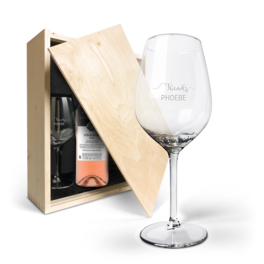 Coffret à vin rosé avec verres gravés