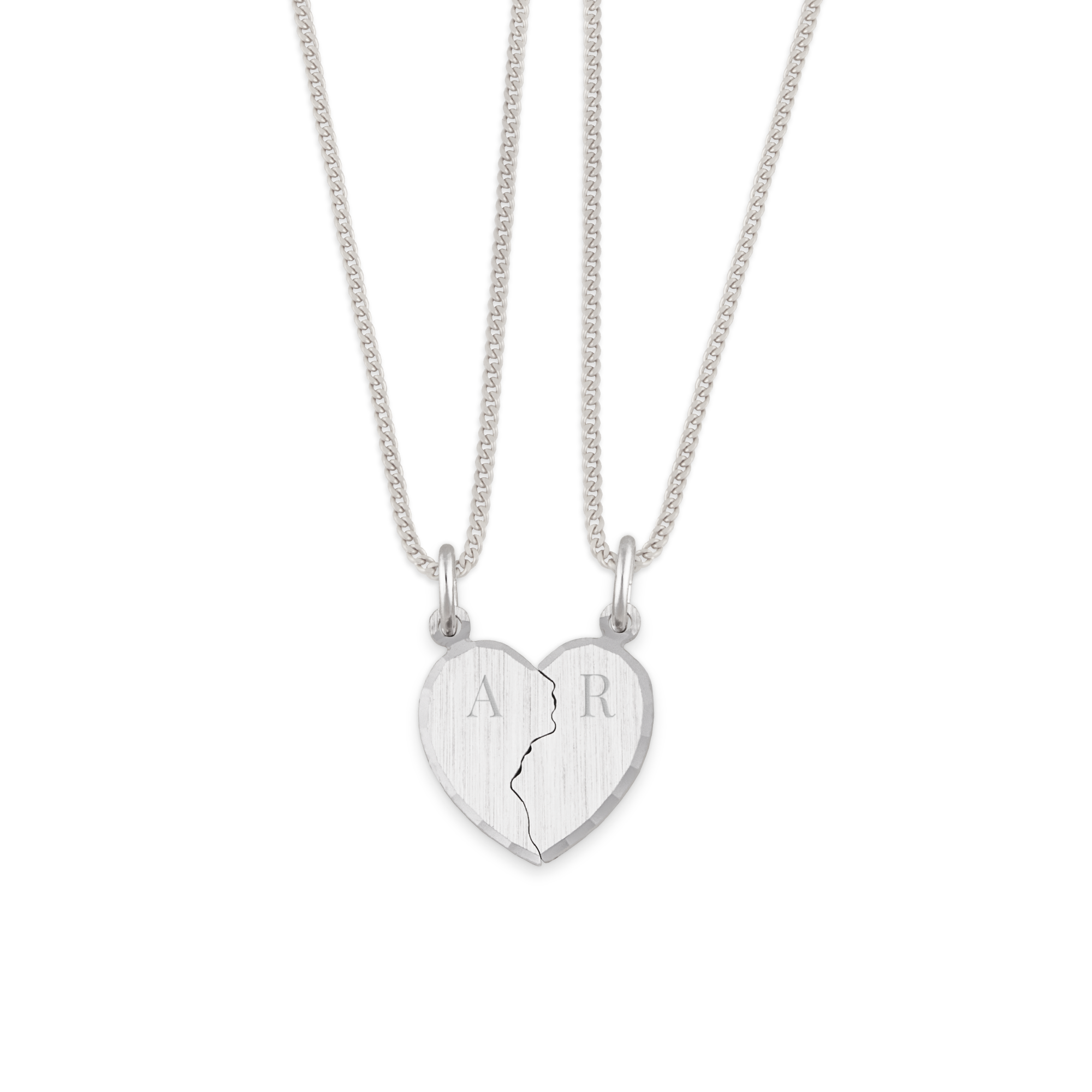 Zilveren hanger graveren - Gebroken hart met initialen