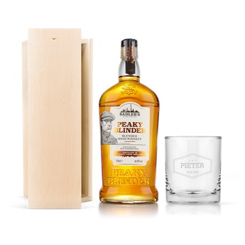 Peaky Blinders whiskysæt med indgraverede glas og trækasse