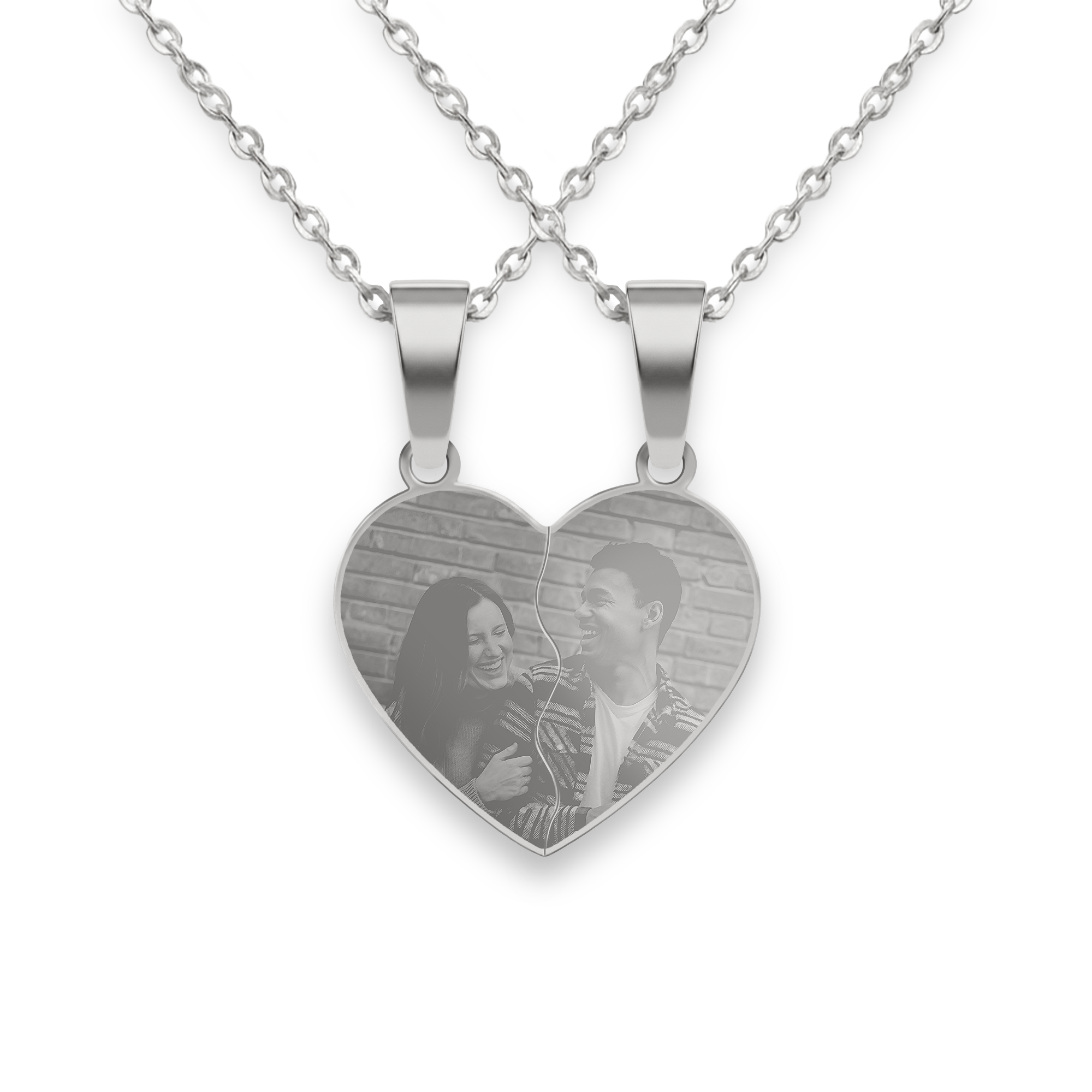 Collana con cuore spezzato inciso