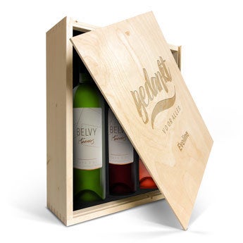 Wijnpakket in gegraveerde kist - Belvy - Wit, rood en rosé