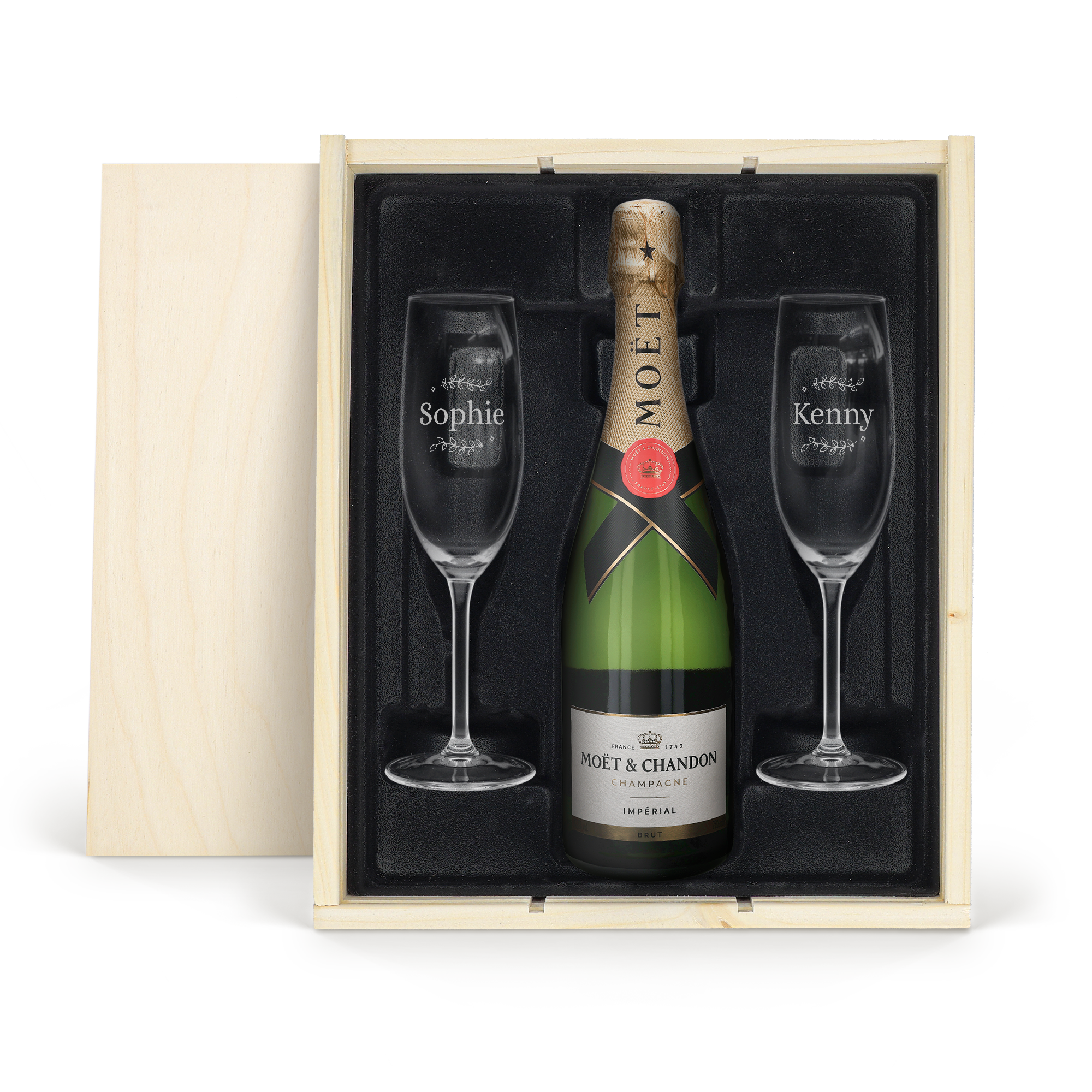 Personalised champagne gift set - Moët et Chandon - Engraved glasses