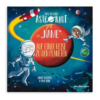 Der kleine Astronaut und Name auf einer Reise zu den Planeten – Hardcover XXL