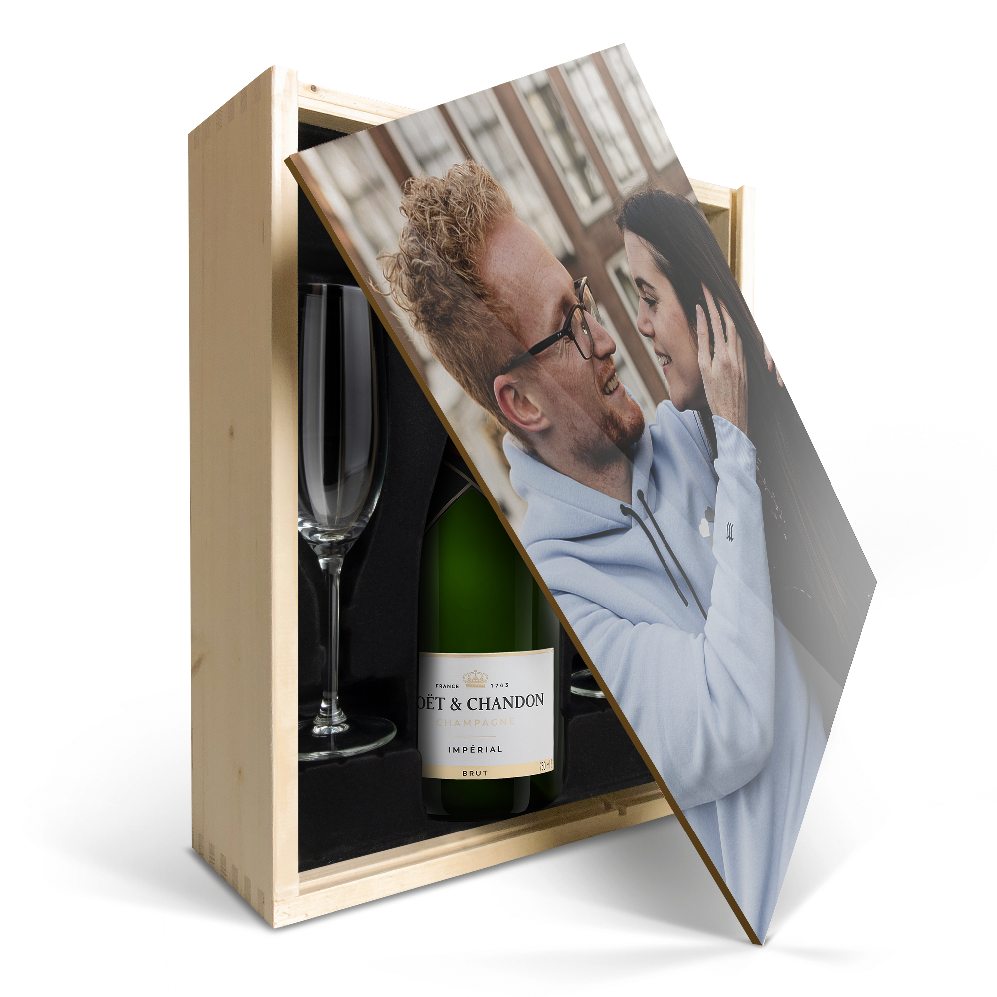 Personalised champagne gift set - Moët et Chandon - Printed wooden case