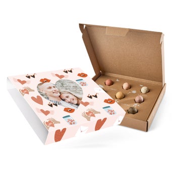 Personalised wildflower seed bombs gift box