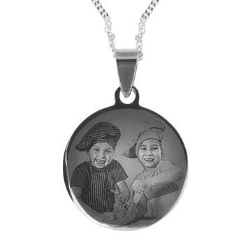 Pendentif gravé rond