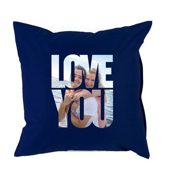 Kærlighed Throw Pillow