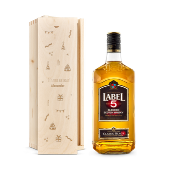 Label 5 whisky in kist personaliseren