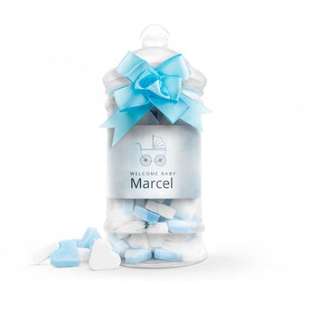 Zuckerherzen in personalisierter Babyflasche