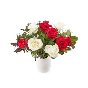 Rode en witte rozen boeket