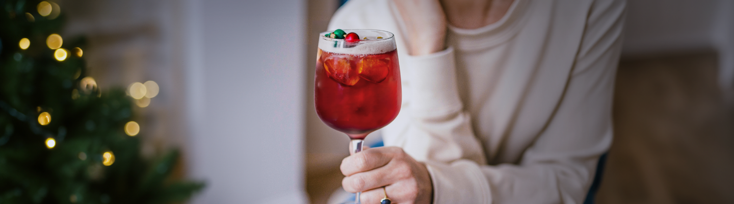 Cocktails de Natal com Álcool e Sem Álcool: 5 Ideias Festivas para Fazer em Casa