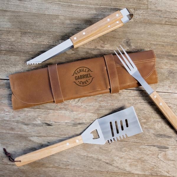 BBQ set in leather cover