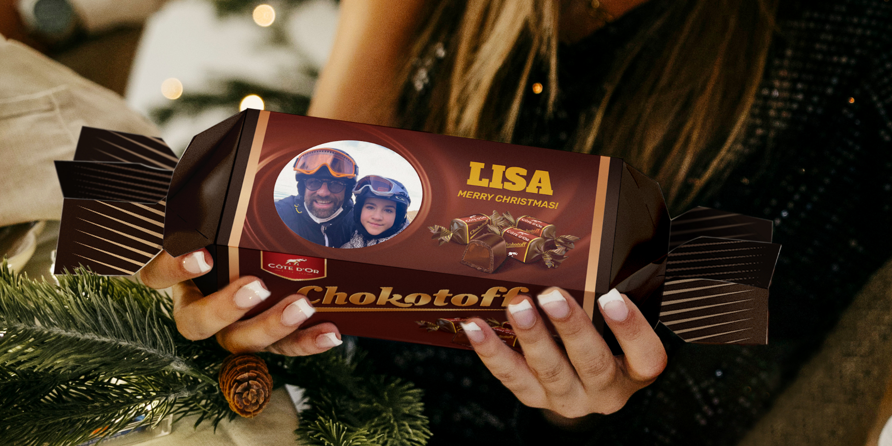 Boule de Noël en chocolat noir avec message personnalisable