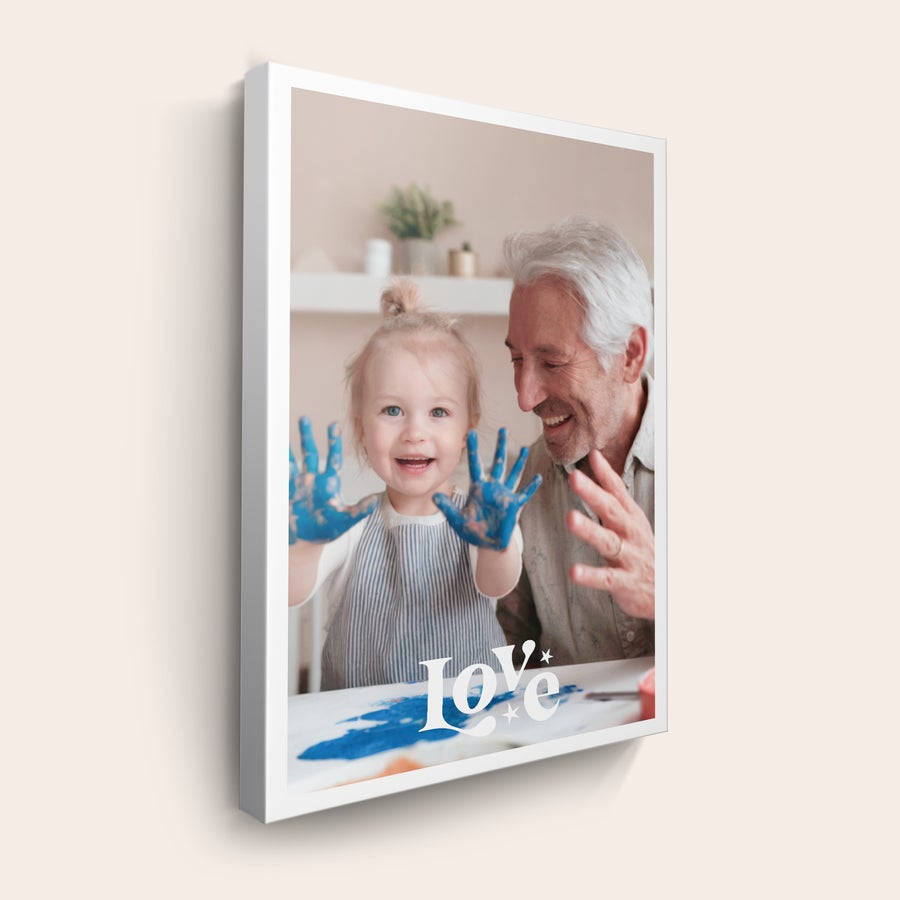 Stampa su Tela Personalizzata Tela personalizzata con la foto di un anziano e una bambina che giocano e la scritta Love, stampa le tue foto preferite