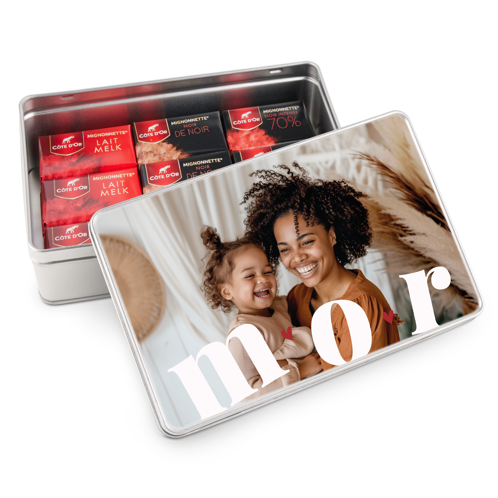 En personlig gavedåse fyldt med Côte d'Or chokolade. Låget er trykt med et foto og ordet mor.