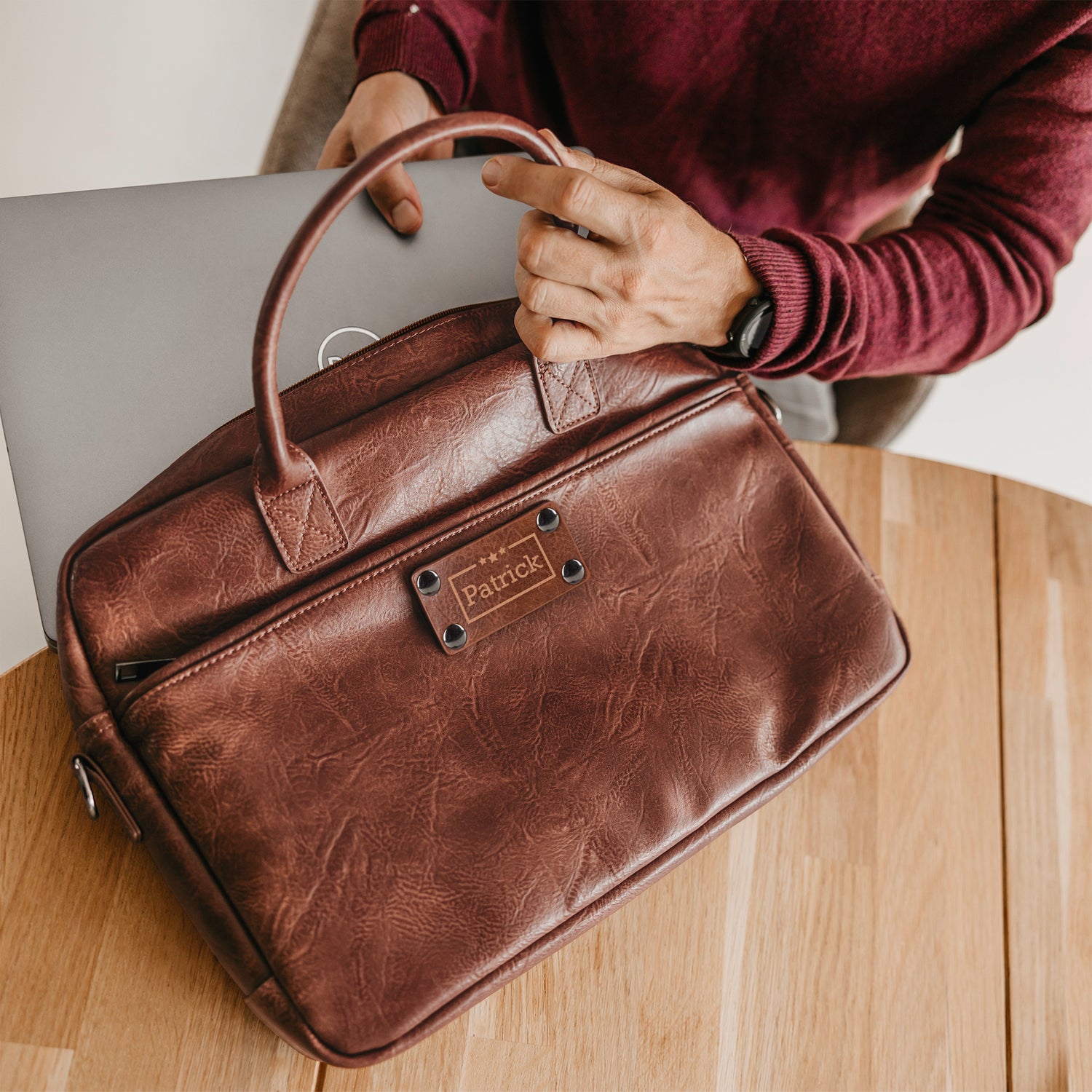 Sac d'ordinateur portable en simili cuir avec nom