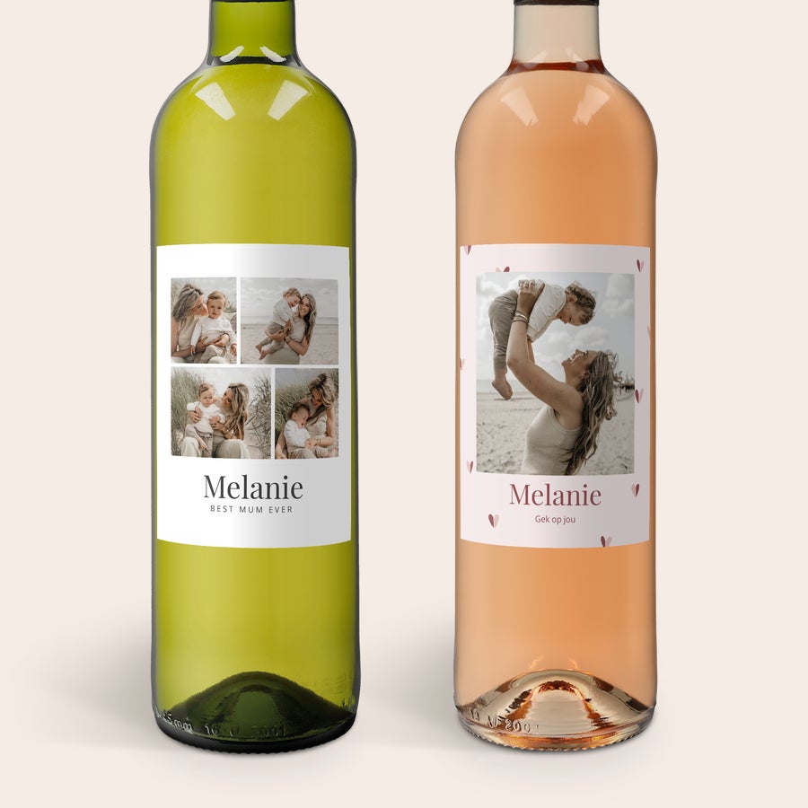 Personalizowany zestaw win Maison de la Surprise Dwie butelki wina z personalizowaną etykietą ze zdjęciami i imieniem Melanie, idealny prezent