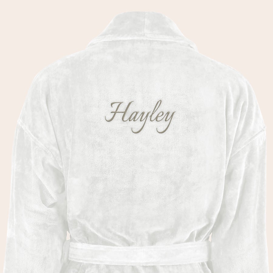 Halat de baie - Femei Halat de baie moale alb, personalizat cu numele brodat Hayley pe spate.