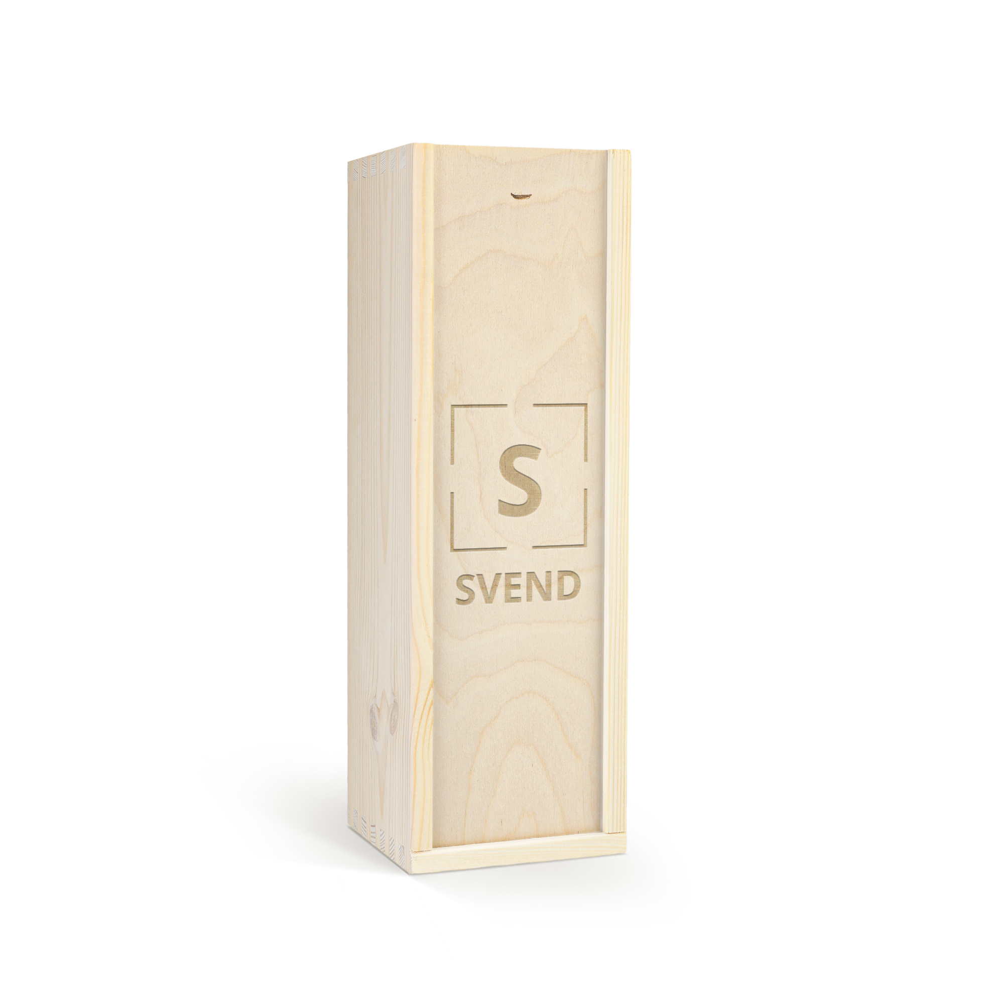 Graveret trækasse til Moët & Chandon med navnet SVEND og et S foroven. Hvem overrasker du med en personlig champagnekasse?