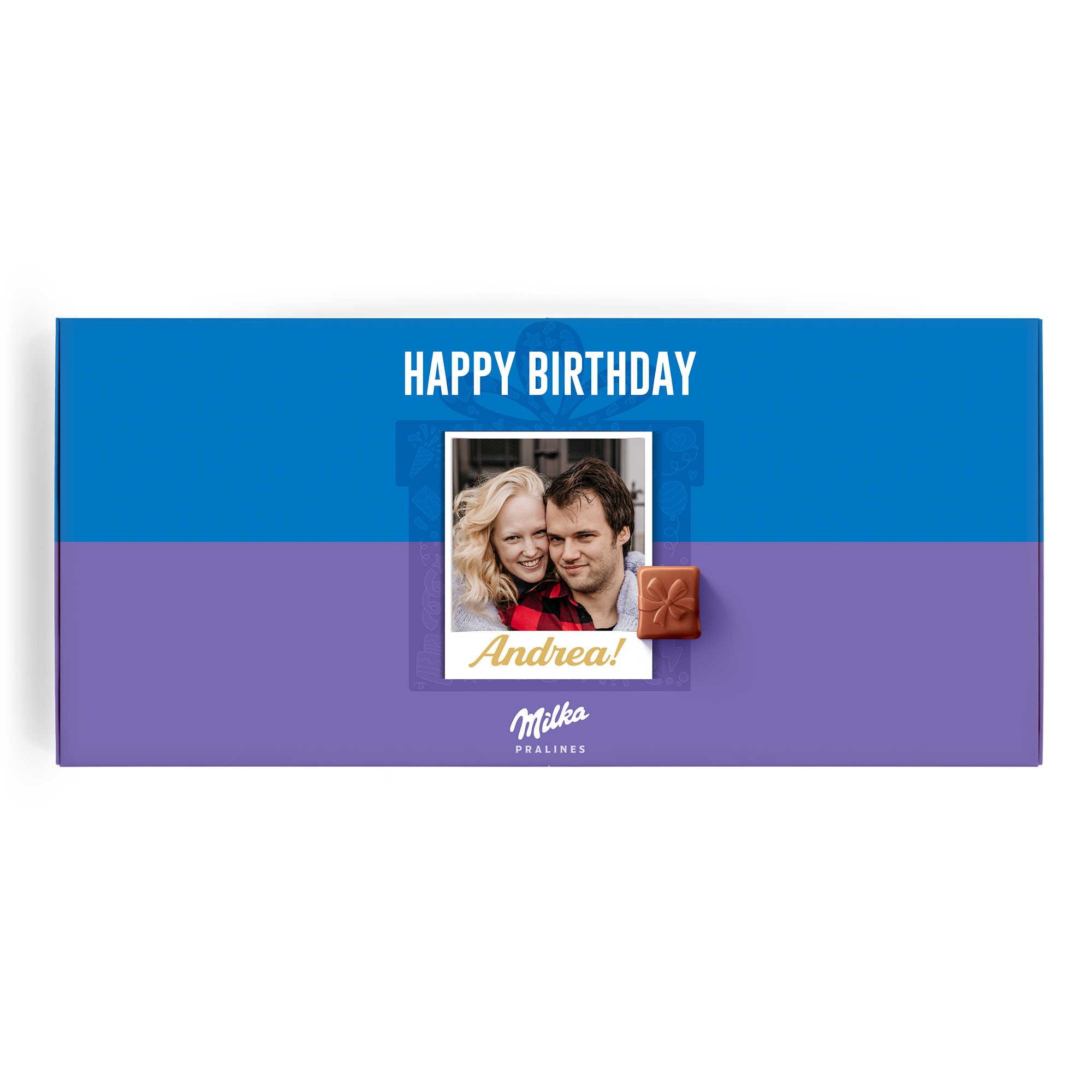 Cutie cadou personalizată de ciocolată Milka, imprimată cu o fotografie de cuplu și mesajul La mulți ani, Andrea!