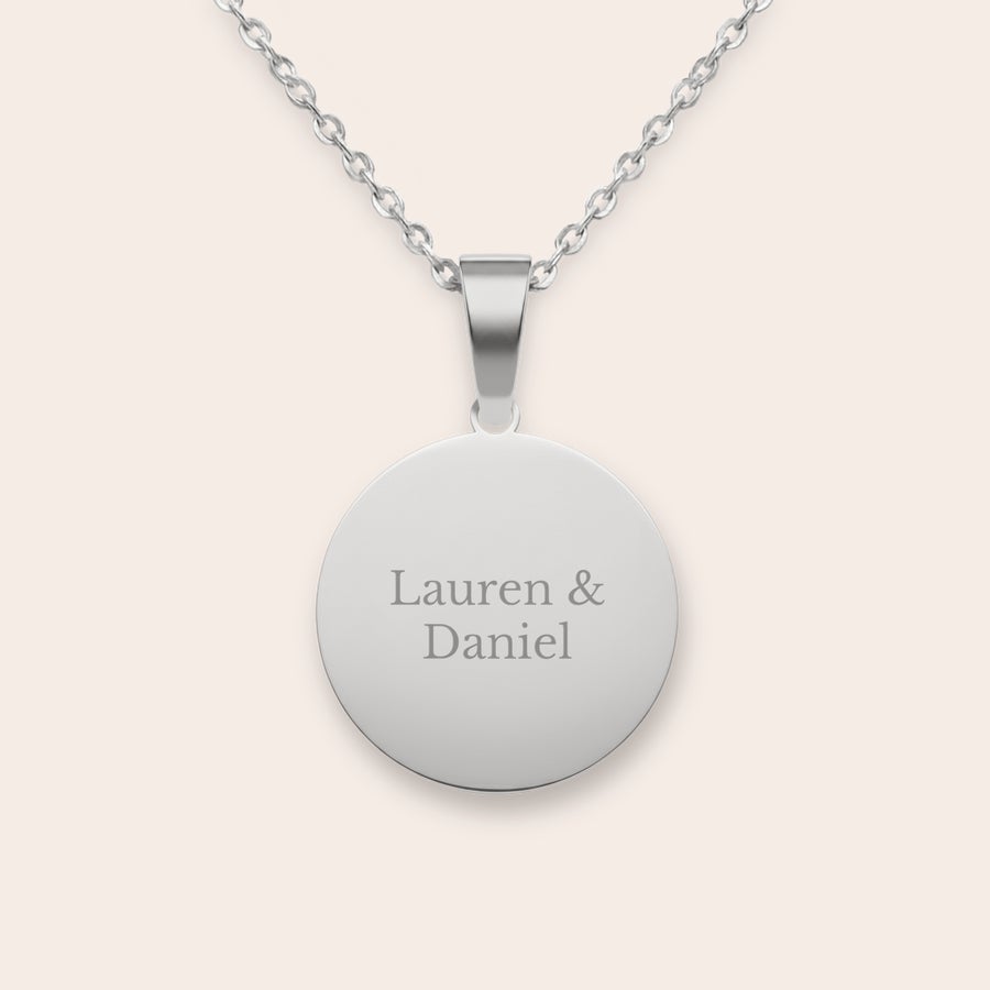 Round pendant necklace Round pendant necklace