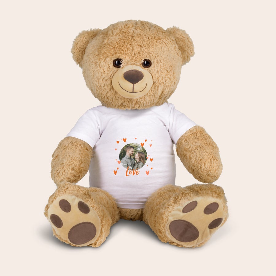 Duży Miś pluszowy ze zdjęciem Duży pluszak miś w koszulce z nadrukowanym okrągłym zdjęciem i napisem Love z serduszkami