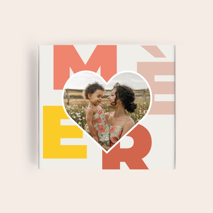 Chocolat Milka Fête des mères Boîte de Milka Pralinés - Fête des mères - Cœurs - 110 grammes personnalisée avec une photo de famille imprimée