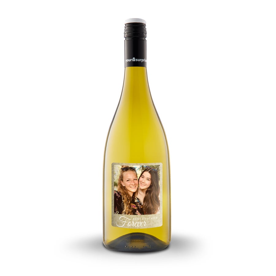 Maison de la Surprise Chardonnay s personalizovanou etiketou