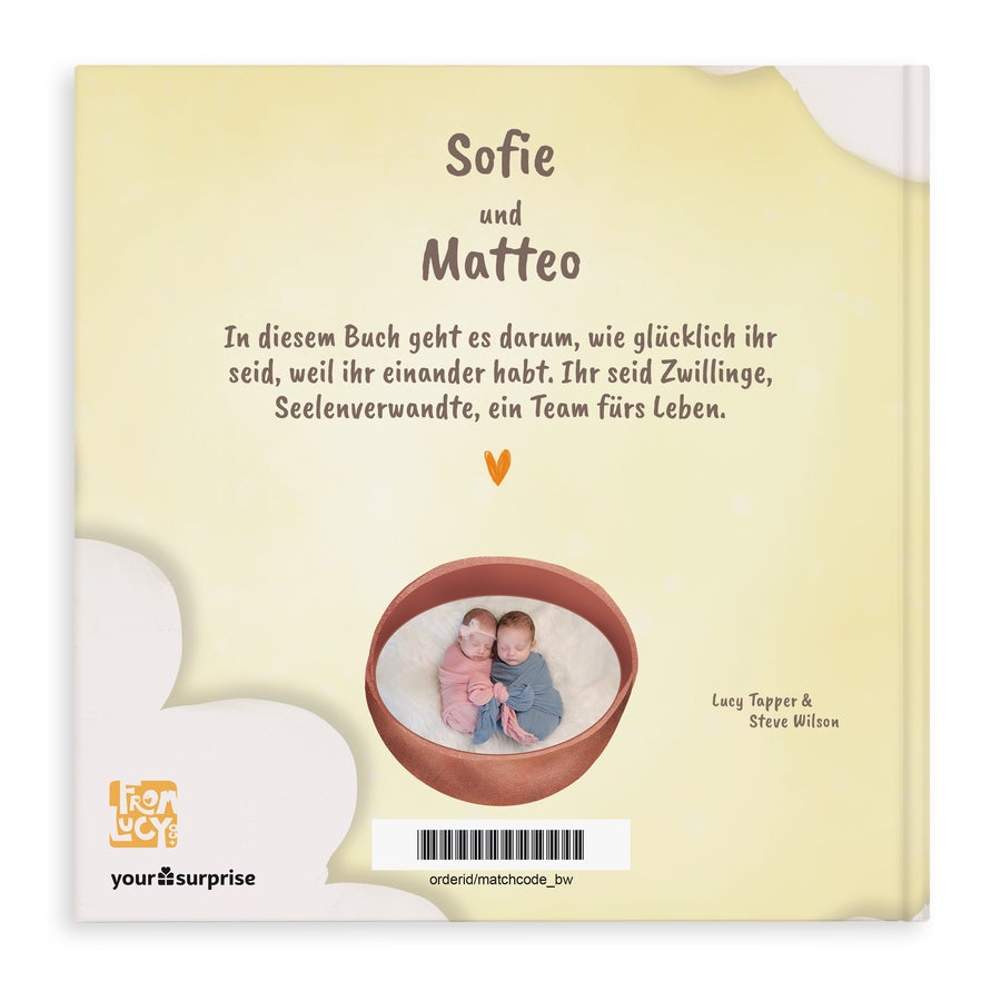 Zwillinge oder Drillinge - Babybuch mit Namen Personalisiertes Buch für Zwillinge mit Namen Sofie und Matteo, gedruckt mit einem Foto von Babys.