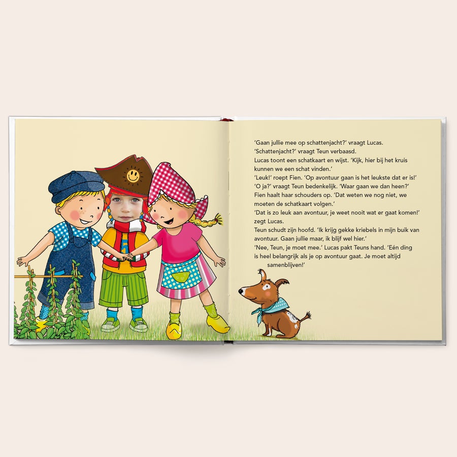Gepersonaliseerd kinderboek - Fien & Teun 'Zoeken een schat' Fien en Teun ga op schattenjacht gepersonaliseerd boek met naam en foto op pagina.