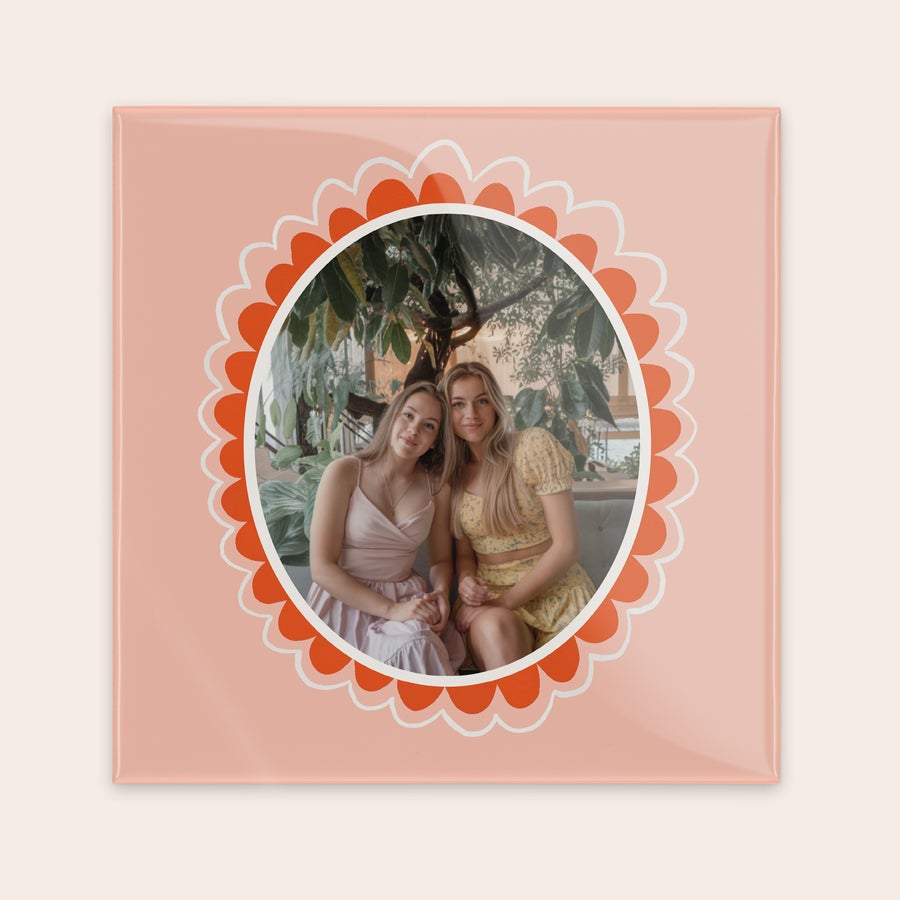 Piastrella Personalizzata - Ceramica Piastrella decorativa rosa con bordo arancione e foto di due ragazze per una piastrella personalizzata