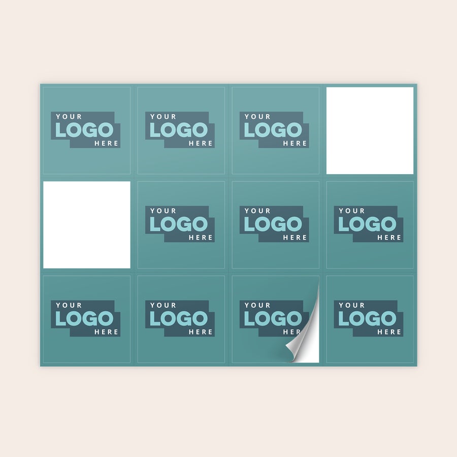 Autocolante foto Foaie de autocolante personalizate cu 12 etichete pătrate cu textul „Your Logo Here” tipărit.