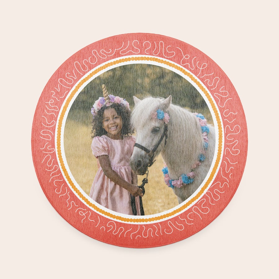 Tapete de jogo personalizado - ø 152 cm Tapete de brincar personalizado com foto de menina sorridente e um pônei fofo