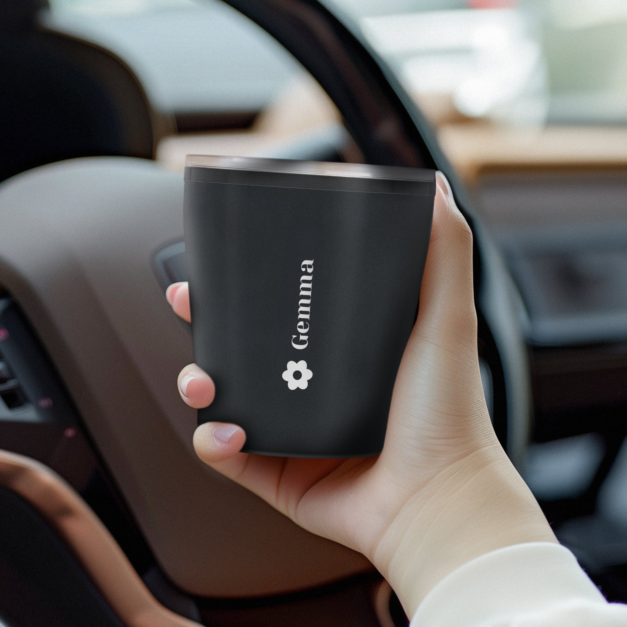 Engraved travel mug at YourSurprise IE