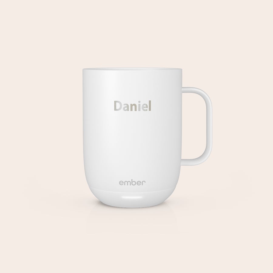 Ember Smart Control Mug Hvit personlig Ember Control Cup med lasergravert navn "Daniel", nyt hver slurk med en personlig Ember Control Cup!