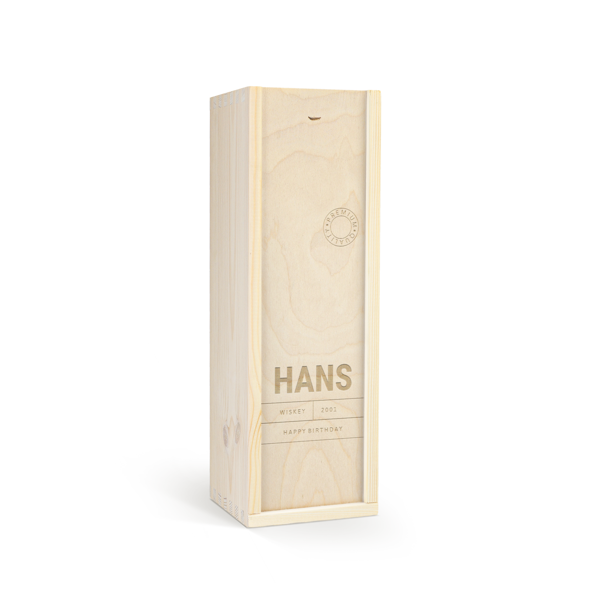 Een gegraveerde houten kist met fles whisky, gepersonaliseerd met de naam HANS en de tekst HAPPY BIRTHDAY.