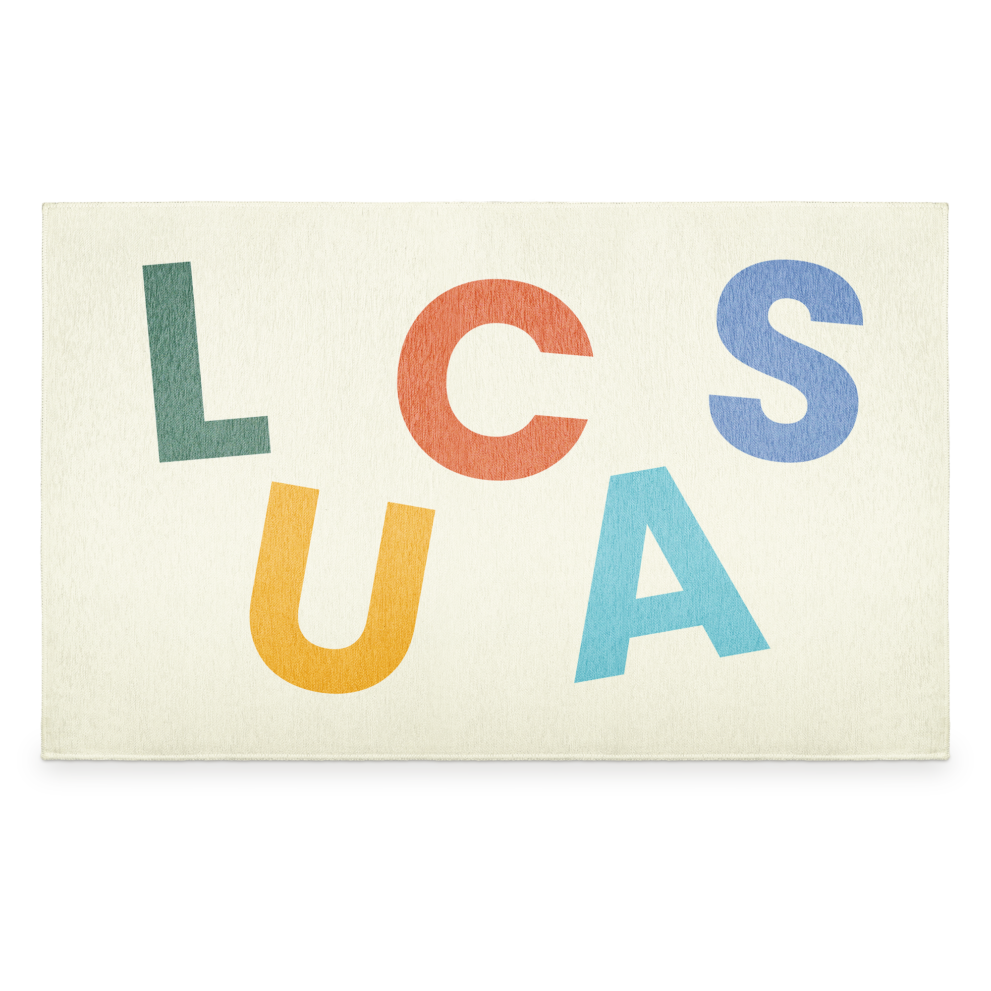 Covoraș de joacă personalizat cu litere colorate imprimate, transformând timpul de joacă într-o experiență unică.