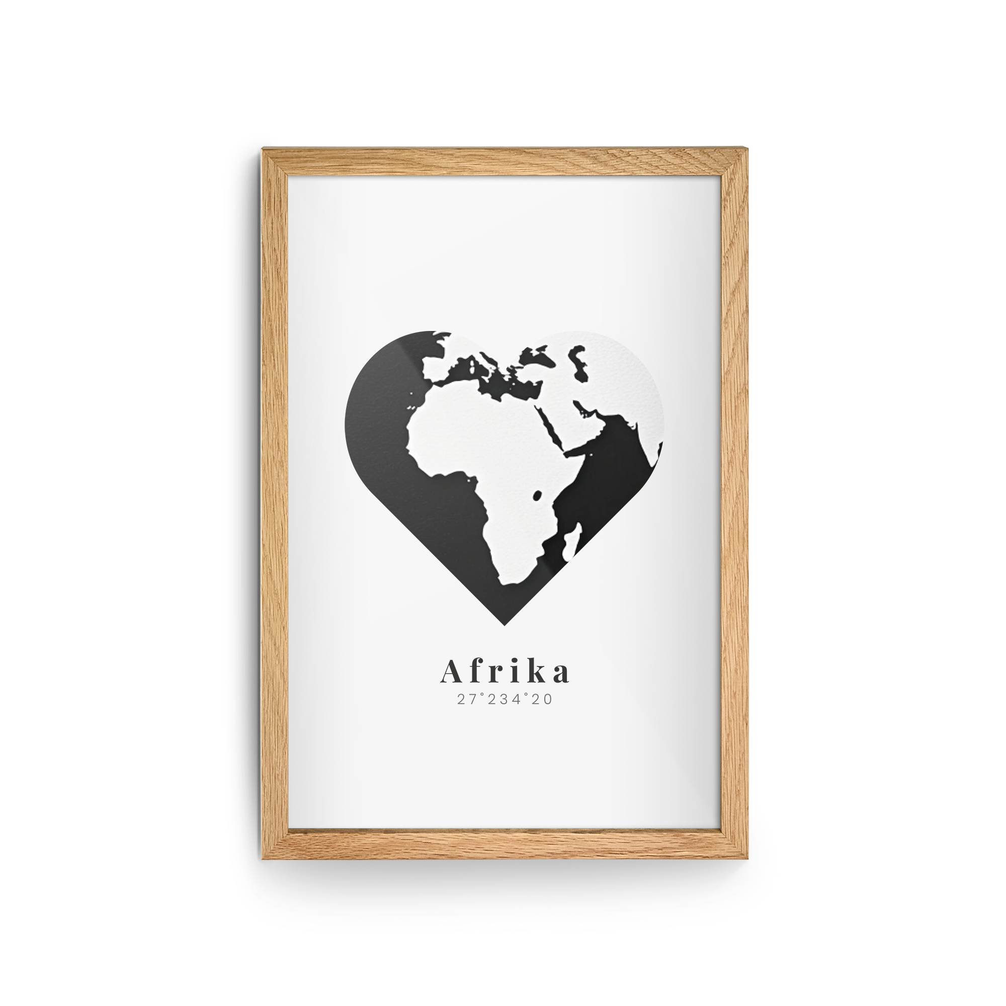 Affiche personnalisée dans un cadre en bois avec carte de l'Afrique en forme de cœur, texte "Afrika" et coordonnées imprimés
