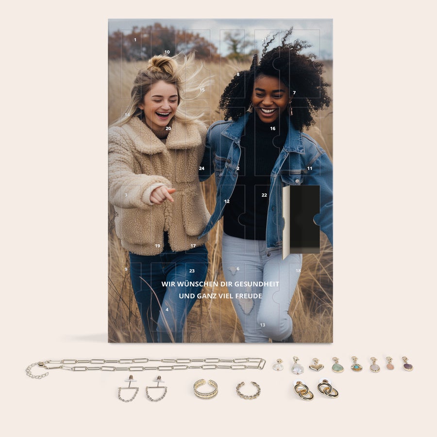 Adventskalender mit Schmuck - mit 24 Schmucküberraschungen Dein personalisierter Adventskalender mit einem Foto von zwei Frauen und der Gravur WIR WÜNSCHEN DIR GESUNDHEIT UND GANZ VIEL FREUDE