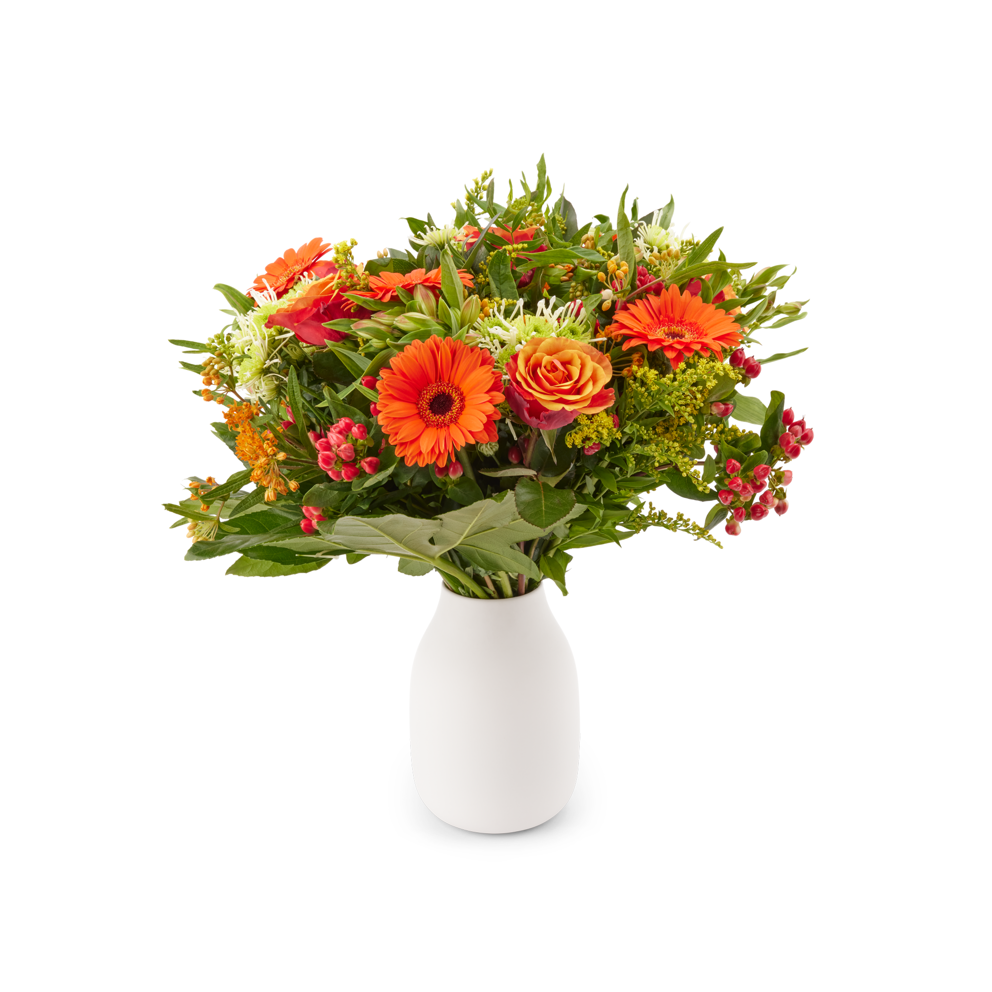 Boeket oranje bloemen in vaas met gerbera's, rozen en groen, inclusief cadeaukaartje.