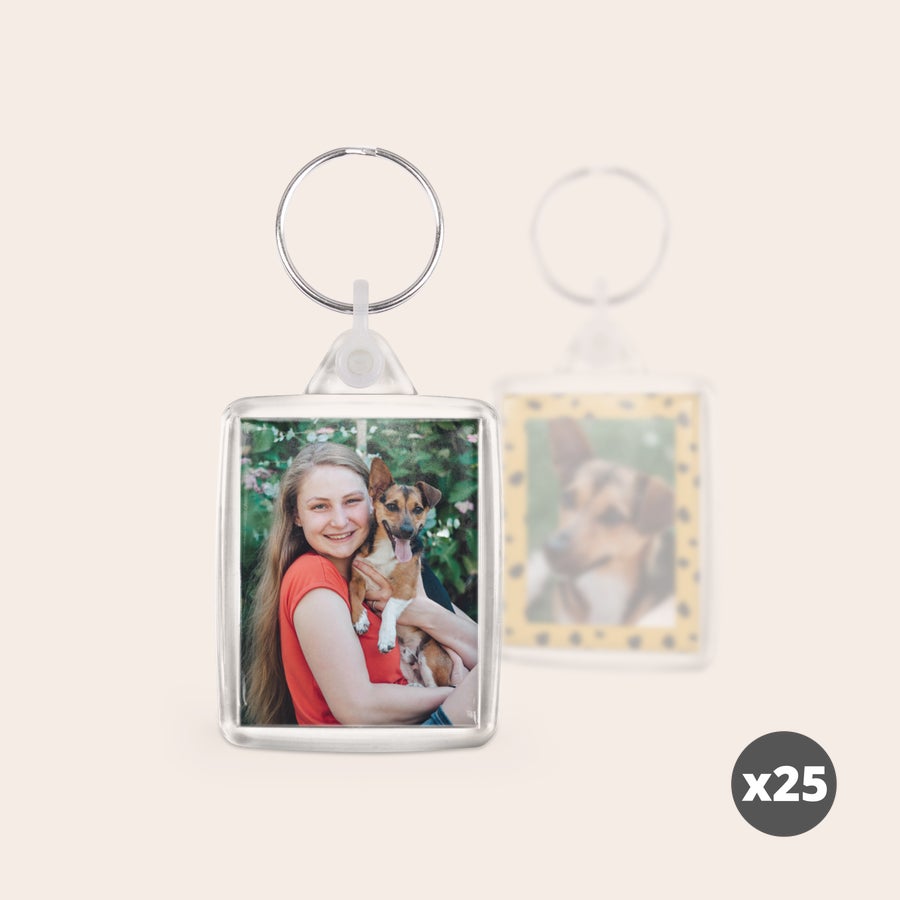 Breloc personalizat - Acrilic Set de 25 de brelocuri unice cu fotografii imprimate pe ambele fețe, personalizate cu o fată și un câine.