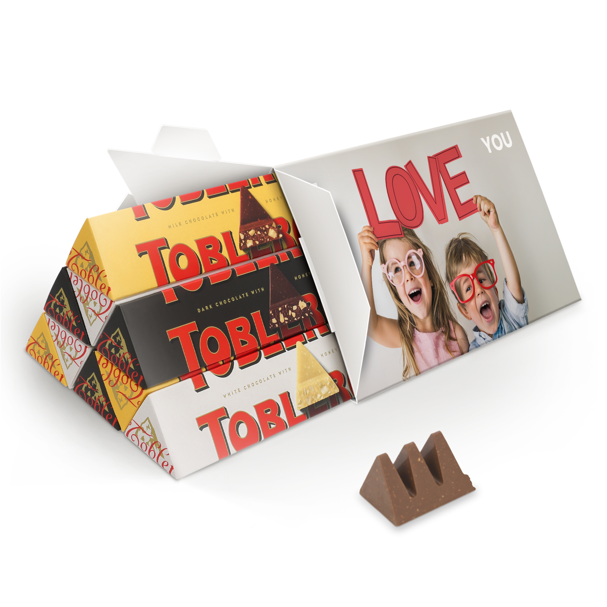 Personalisierte XL Toblerone Selection mit neun Riegeln in einer Geschenkbox, bedruckt mit einem Foto von zwei Kindern und dem Text "LOVE YOU".
