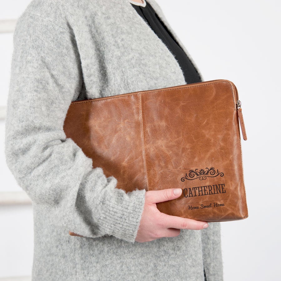 Personalised laptop sleeve - Leather - Brown - Engraved - 17''